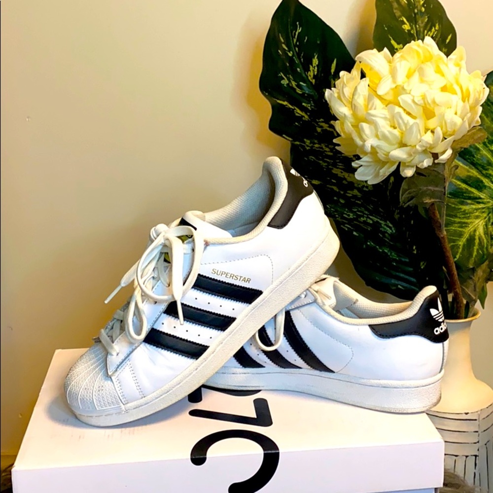 Adidas Superstar Sneakers